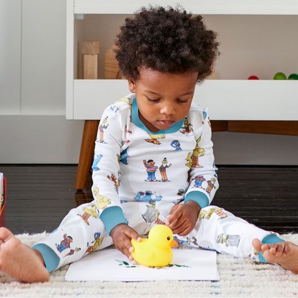 Pottery Barn Kids Sesame Street Limited Edition Long Sleeve Pajama Set Size 10 - Picture 1 of 3